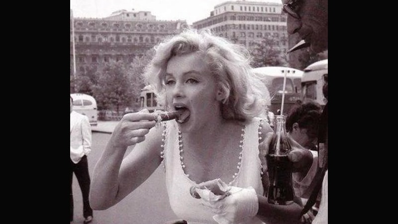Foto Lucu Artis Hollywood - Marilyn Monroe