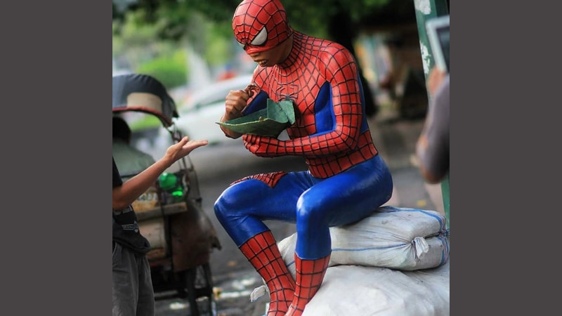 Foto Foto Konyol Bikin Ngakak - Spiderman