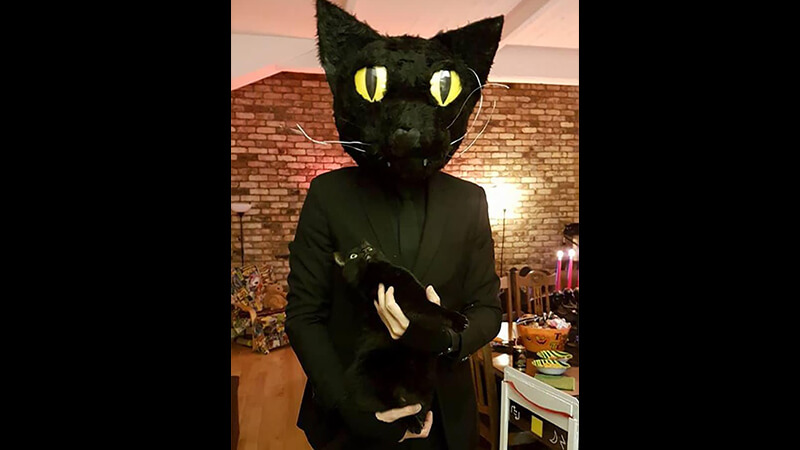 Gambar dp lucu banget bikin ngakak - Kostum kucing hitam